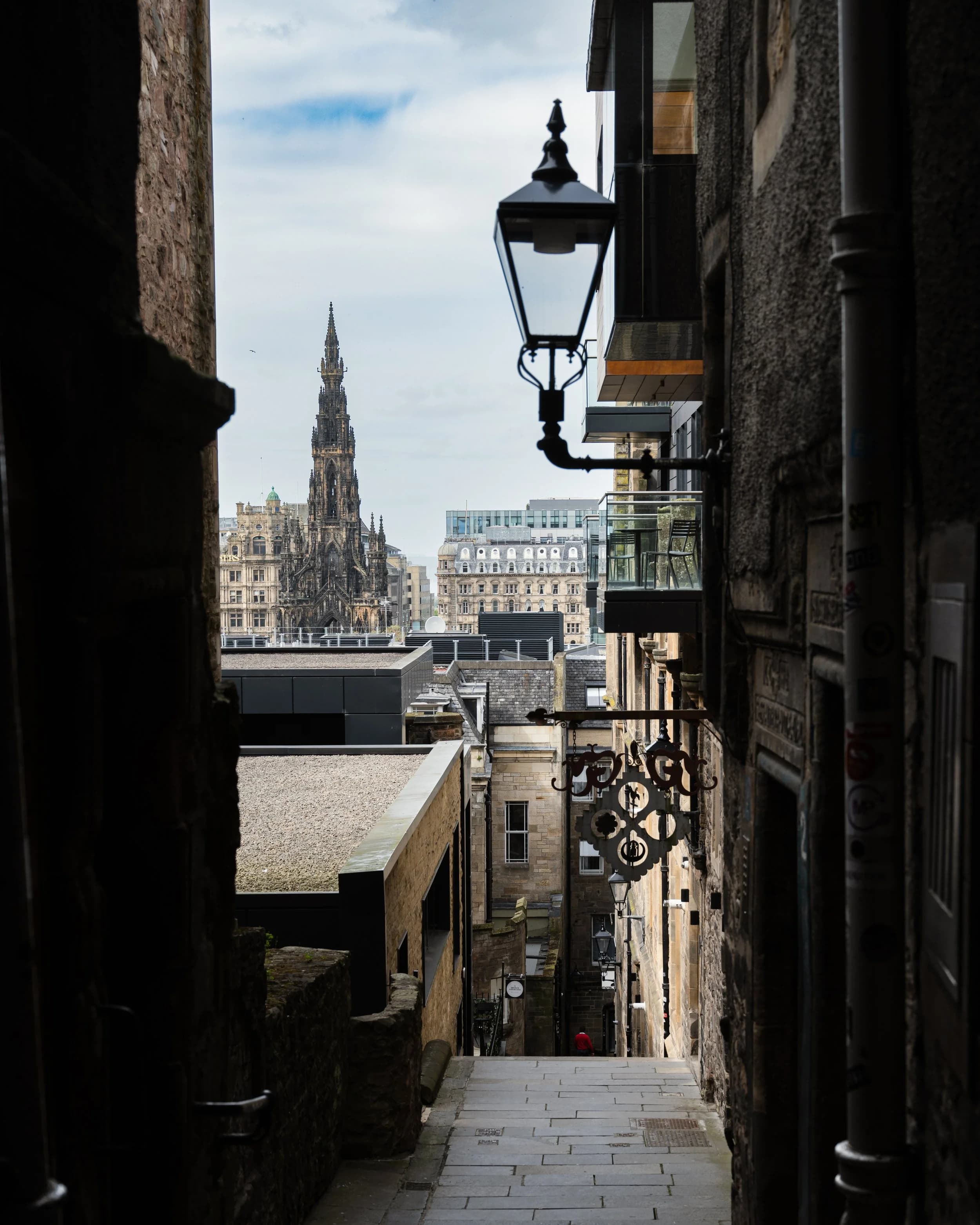 Edinburgh Old Town architecture, stone buildings and quiet streets